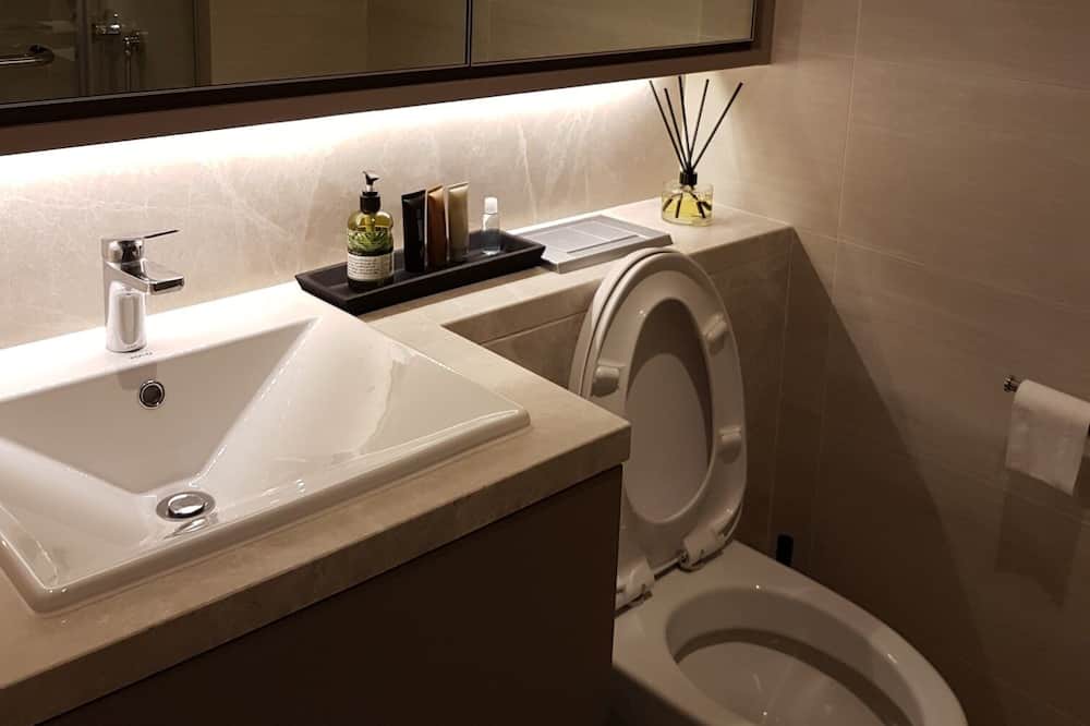 Photo of Bathroom in Tiong Bahru Estate