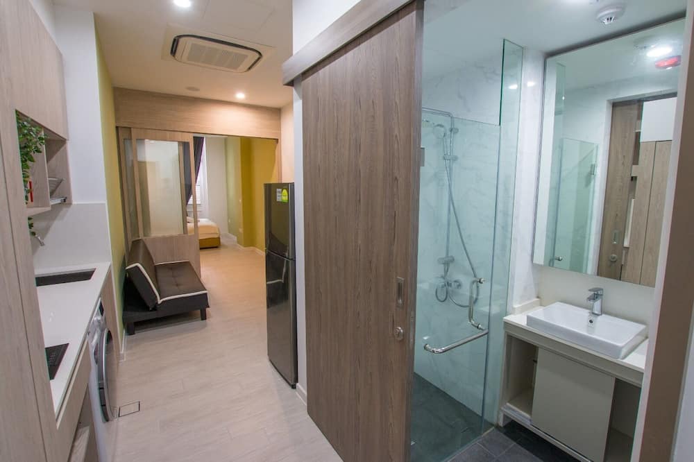 Photo of Bedroom in Tanjong Pagar