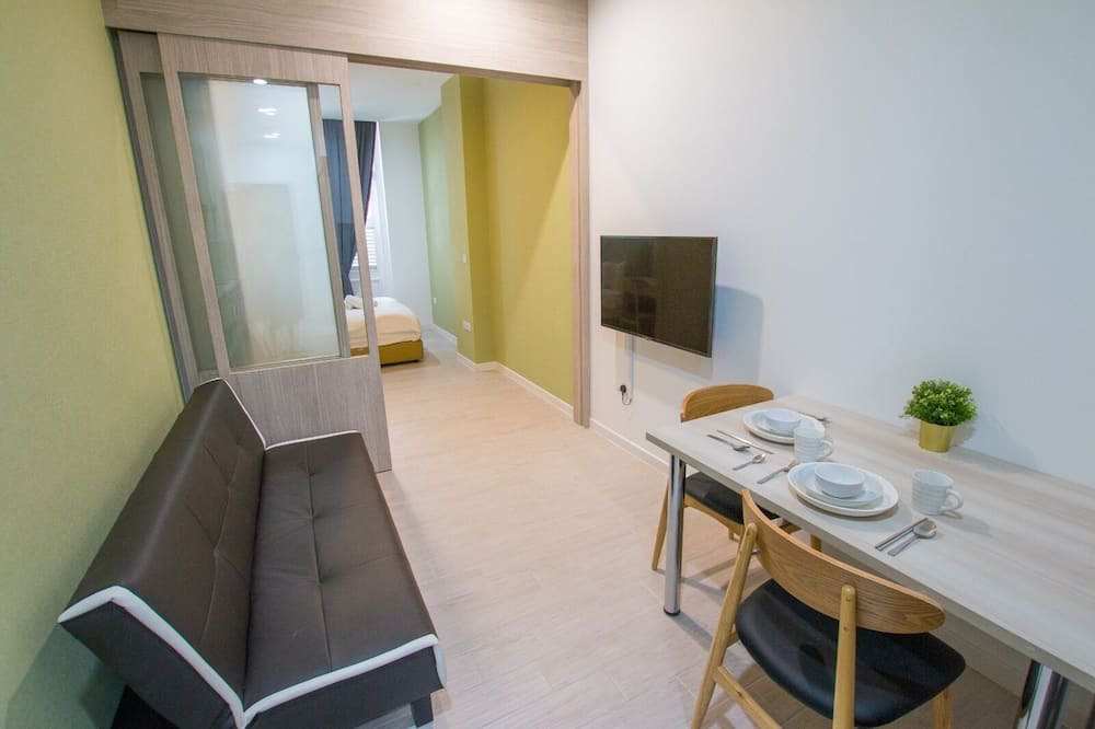 Photo of Bedroom in Tanjong Pagar
