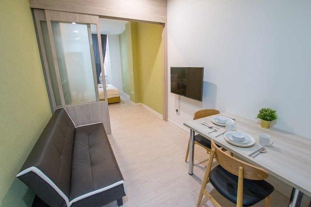 Photo of Bedroom in Tanjong Pagar
