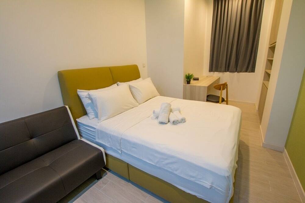 Photo of Bedroom in Tanjong Pagar