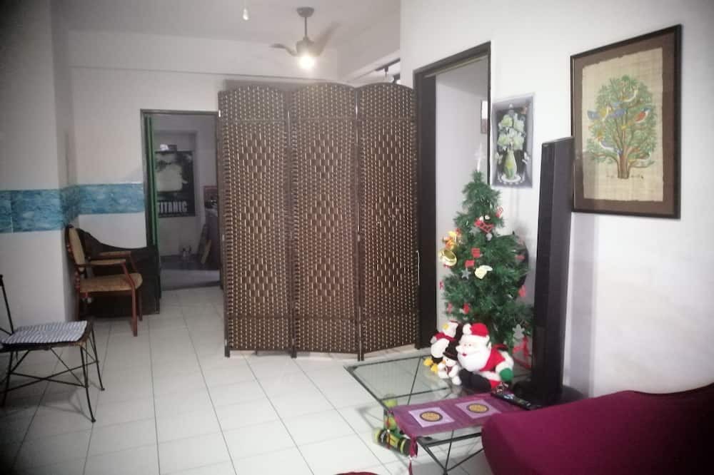 Photo of Livingroom in East Coast