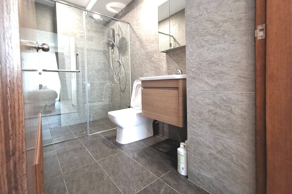 Photo of Bathroom in Geylang