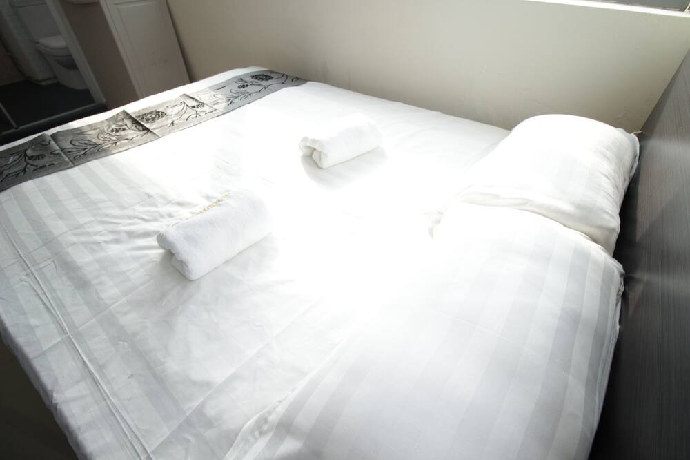 Photo of Bedroom in Serangoon