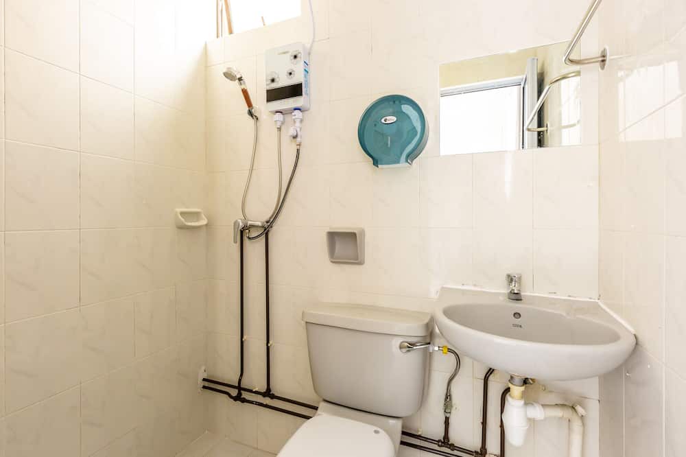 Photo of Bathroom in Geylang