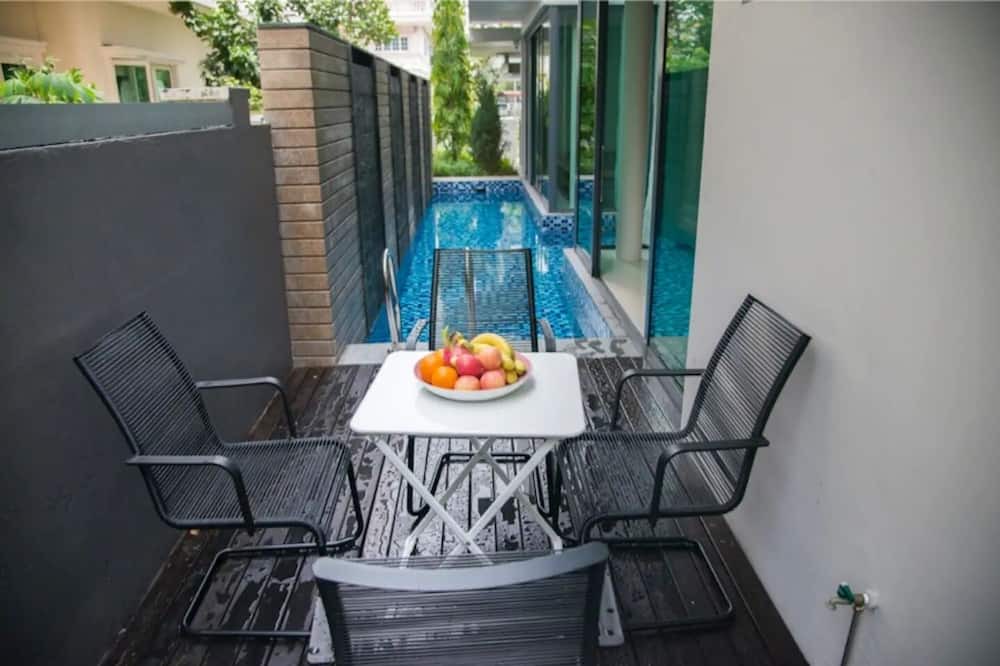 Photo of Patio Balcony in Bedok