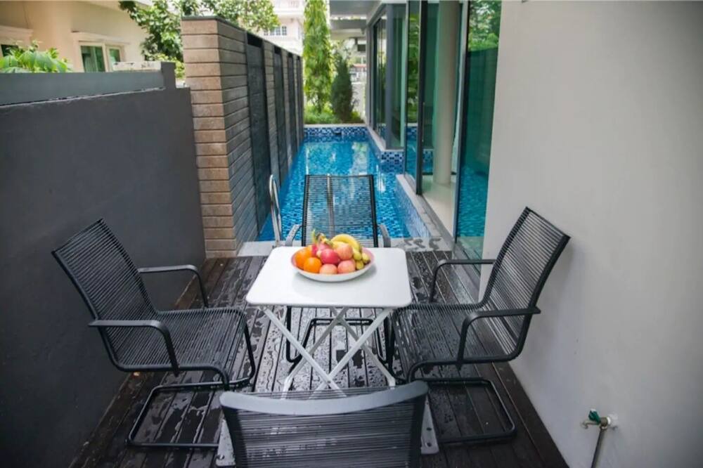 Photo of Patio Balcony in Bedok
