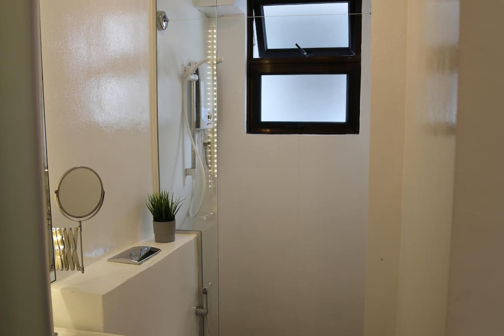Photo of Bathroom in Bukit Timah