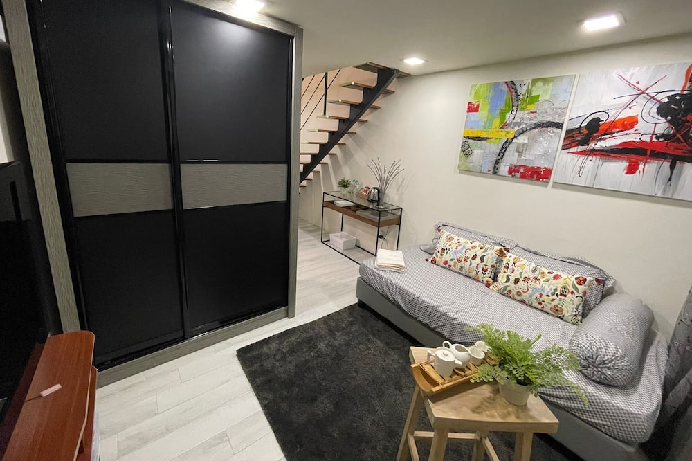 Photo of Livingroom in Serangoon