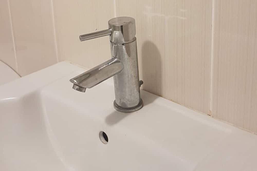 Photo of Bathroom in Woodlands