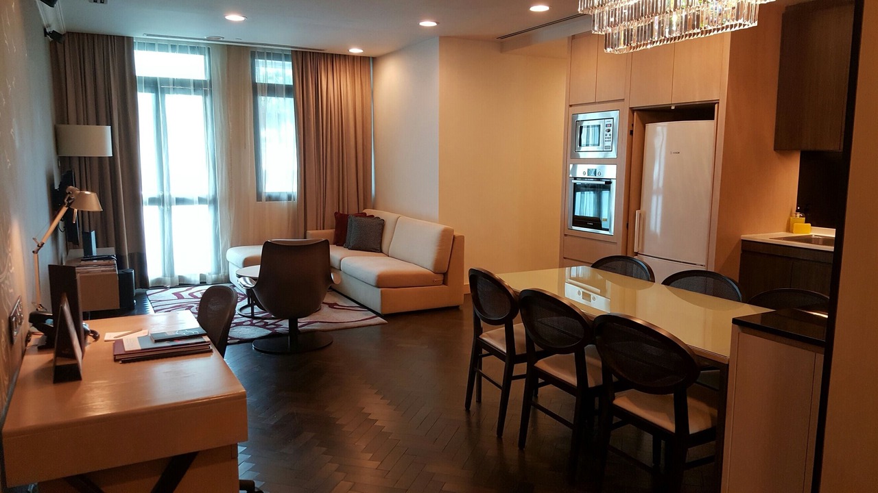 Photo of Livingroom in Singapore River
