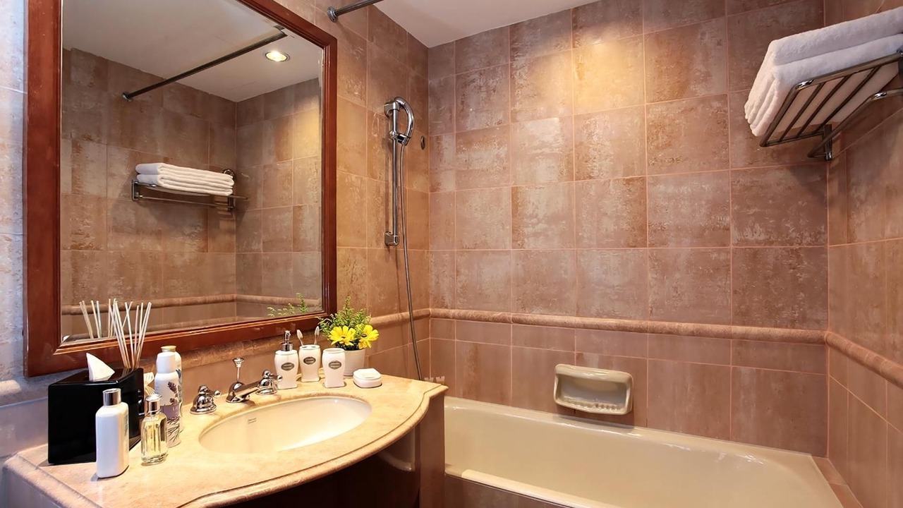 Photo of Bathroom in Singapore River