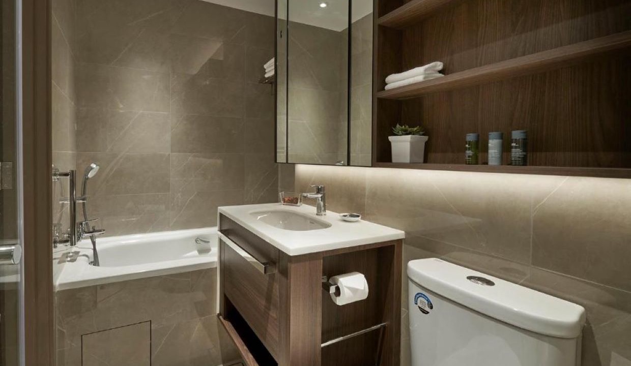 Photo of Bathroom in Singapore River