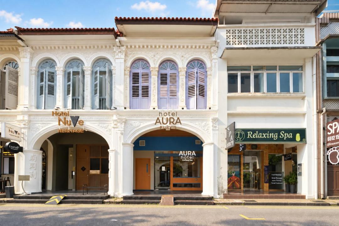 Photo of Buildings in Colonial District
