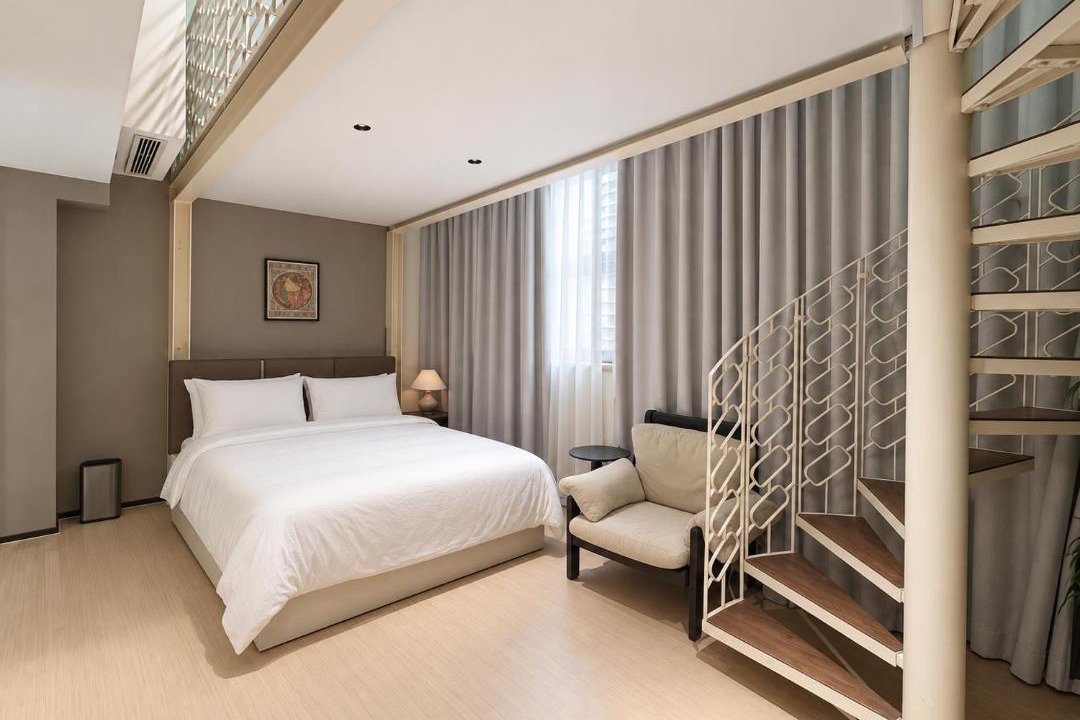 Photo of Bedroom in Colonial District