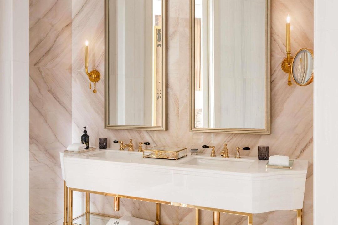 Photo of Bathroom in Colonial District