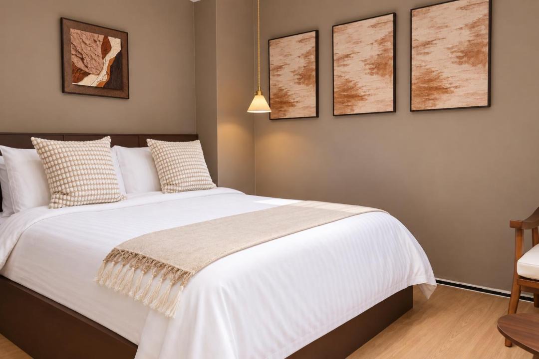 Photo of Bedroom in Colonial District