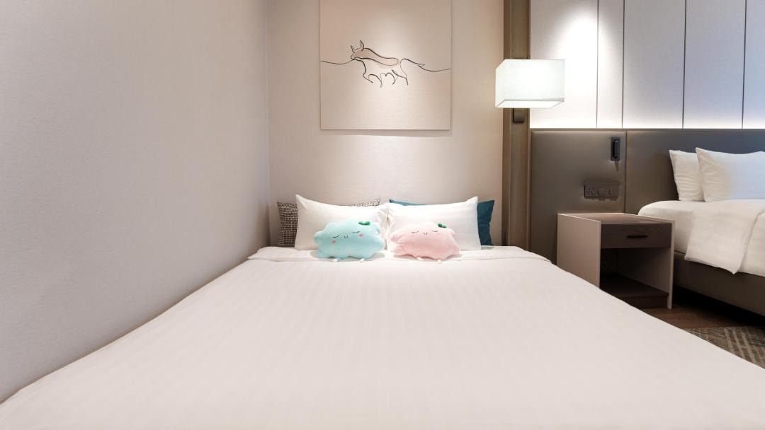 Photo of Bedroom in Tanjong Pagar