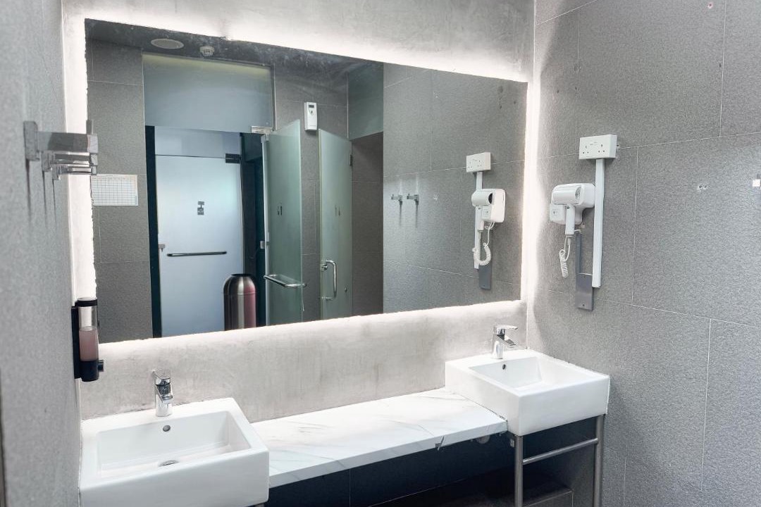 Photo of Bathroom in Singapore River
