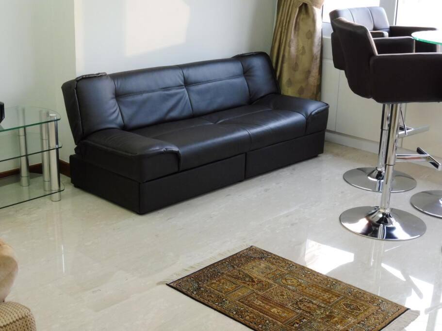 Photo of Livingroom in Downtown Singapore