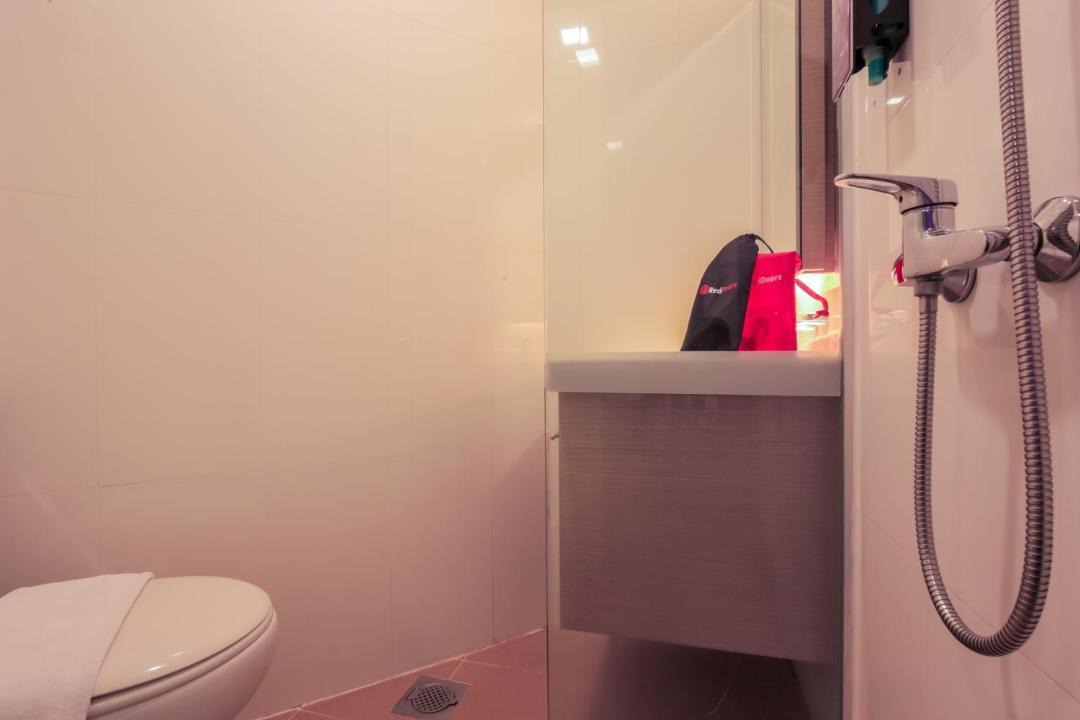Photo of Bathroom in Thomson Road