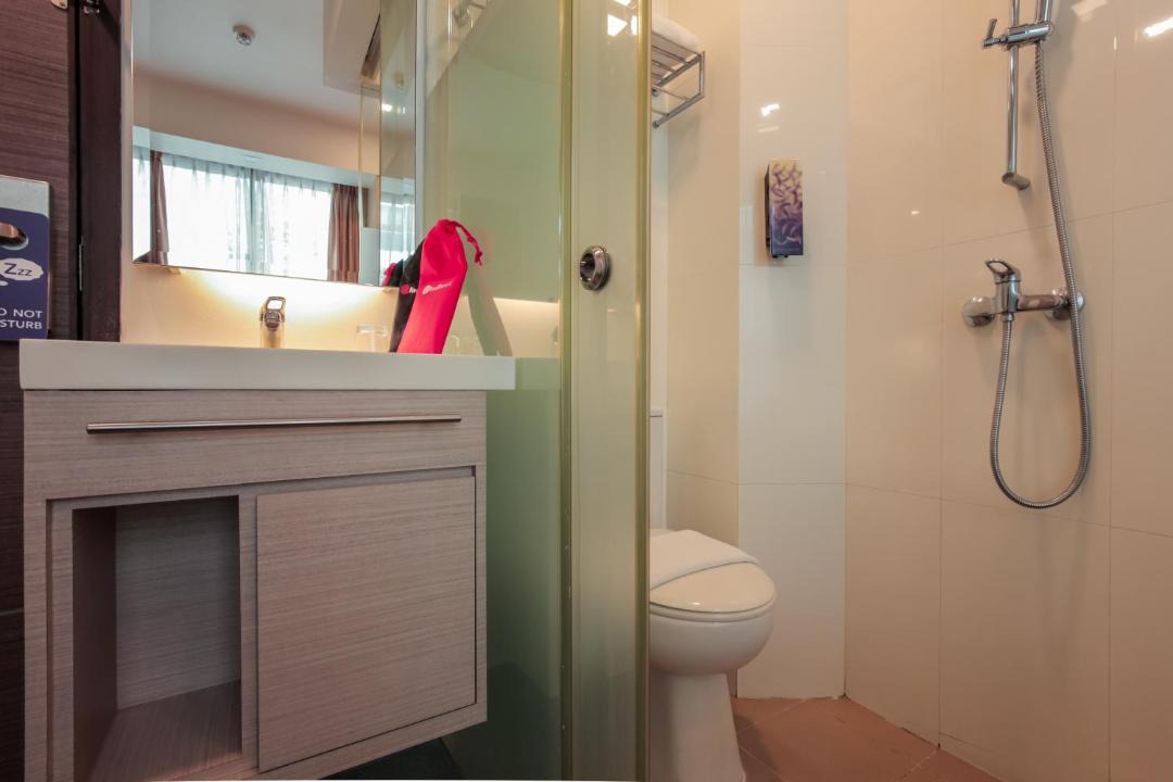 Photo of Bathroom in Thomson Road