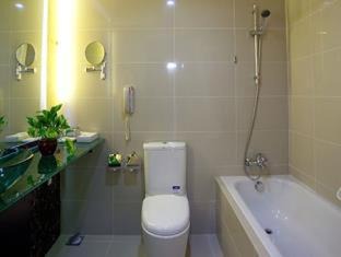 Photo of Bathroom in Rochor