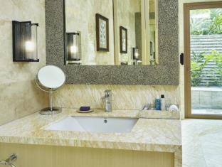 Photo of Bathroom in Resorts World Sentosa