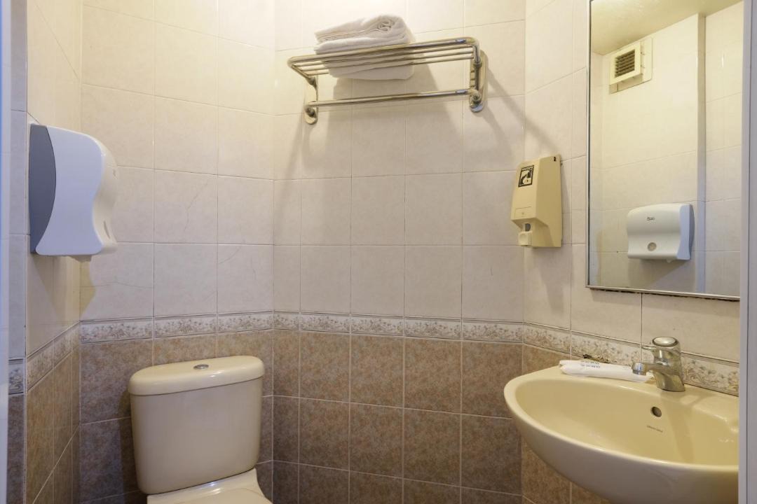 Photo of Bathroom in Geylang