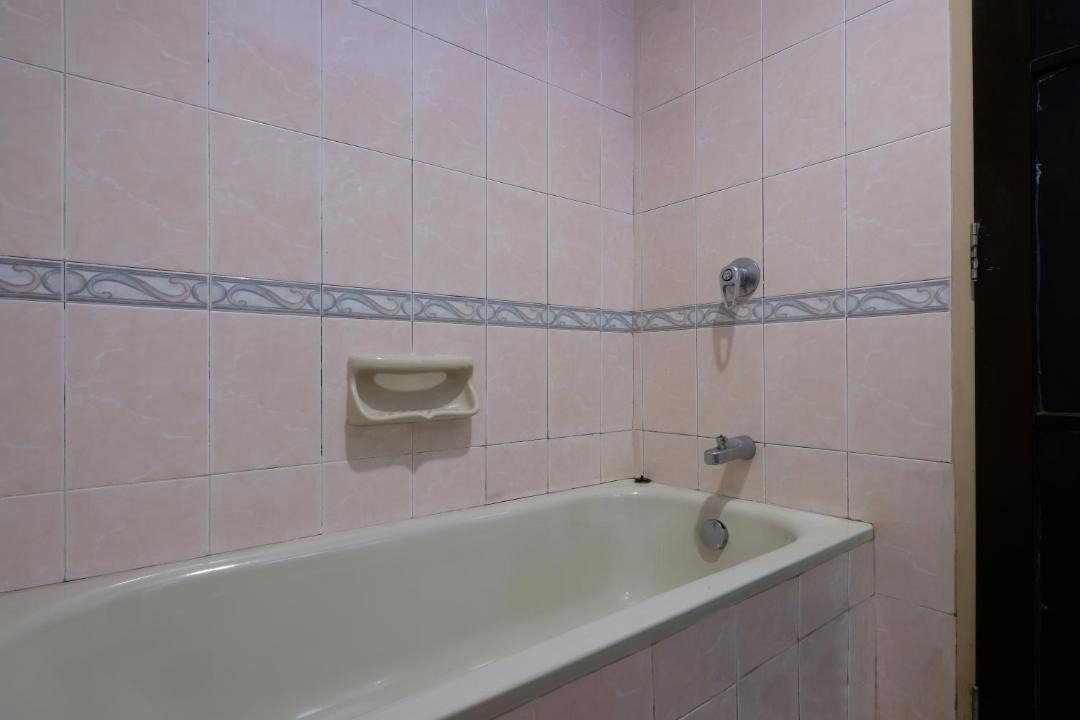 Photo of Bathroom in Geylang