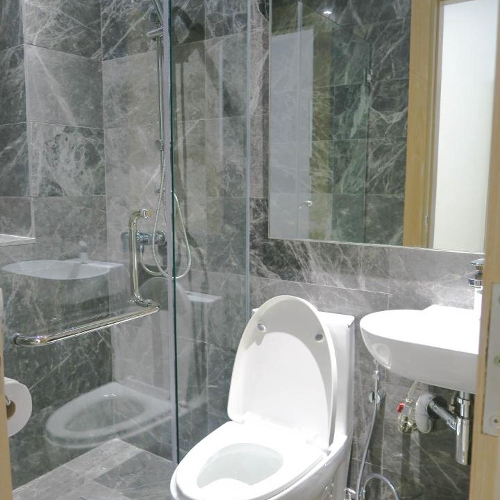 Photo of Bathroom in Singapore River