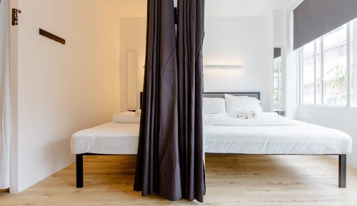 Single Bed with Shared Bathroom