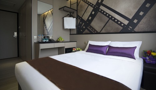 Deluxe Room, Bathtub