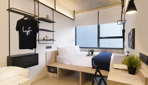 Room, 2 Bedrooms (Two of a Kind)