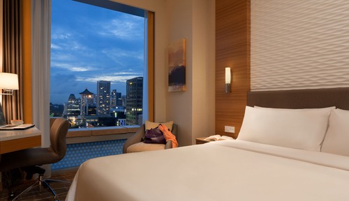 Club Room, 1 King Bed