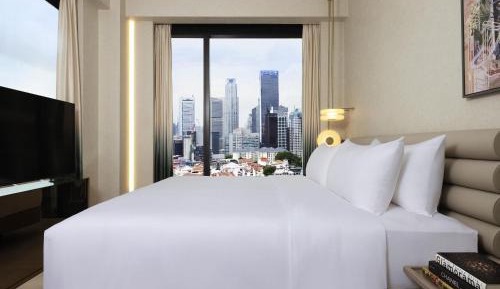 Signature Corner Room