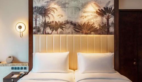 Luxury Family Room, 1 King Size Bed & 2 Single Beds