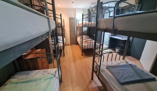 Bed in 8-Bed Mixed Dormitory Room