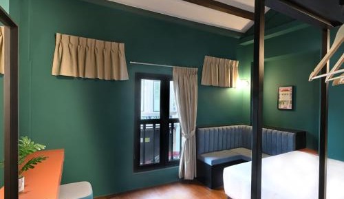 Deluxe Queen Room