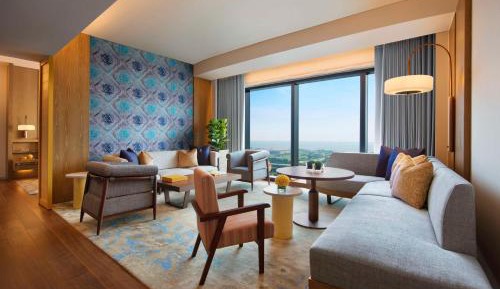 Andaz Large King Suite with Bathtub and Shower