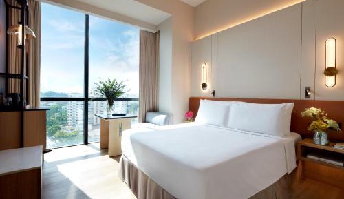 Premier Queen Room 