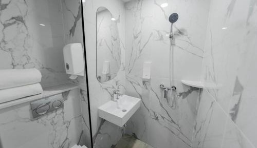 Standard Twin Room – No Window