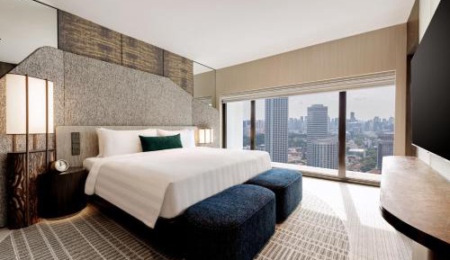 Premier Suite, 1 King Bed, City View, Lounge Access