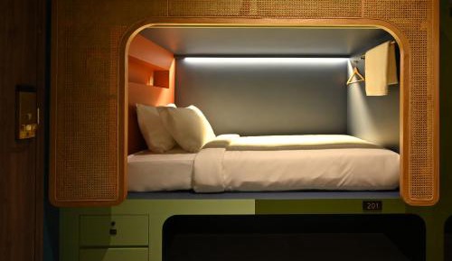 Bunk Bed in Mixed Dormitory Room
