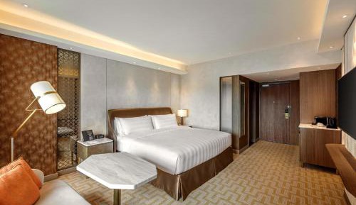  PARKROYAL Club Deluxe Double or Twin Room