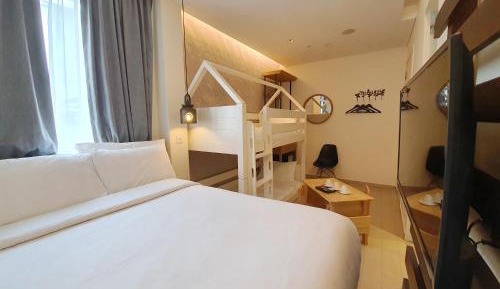 Deluxe Family Room
