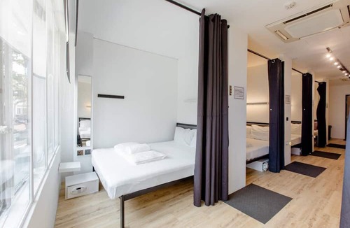 Downtown Singapore Hotel | RadZone Hostel