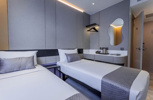 Red Light District Hotel | Hotel 81 Palace