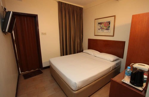 Red Light District Hotel | Hotel 81 Geylang