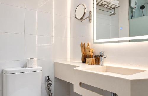Colonial District Hotel | Aura Hotel Purvis L2